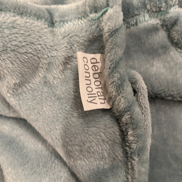 Brand new Deborah Connolly Christmas oversized decorative fleece blanket - Picture 5 of 6